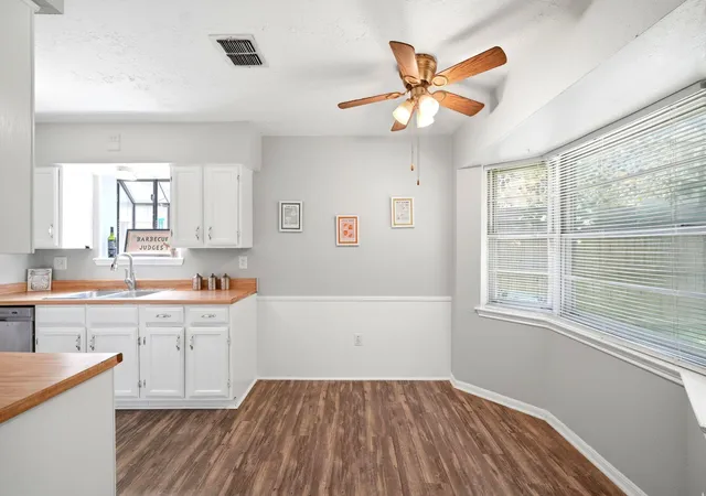 3rd image of 23303 Berry Pine Dr, Spring, TX 77373 | MLS# 97775158