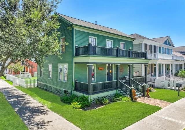 2nd image of 1301 Church St, Galveston, TX 77550 | MLS# 34444481
