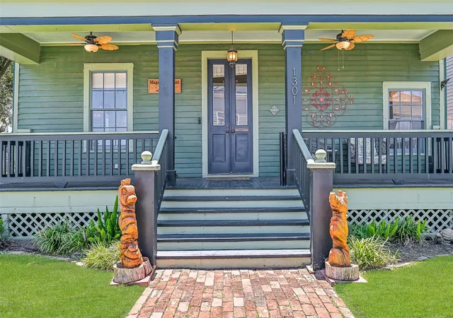 Photo 4 of Single family home for sale at 1301 Church St, Galveston, TX 77550 | MLS# 34444481 | Listing updated on 2026-10-06