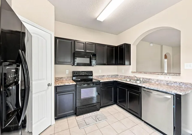 3rd image of 1525 Birmingham Dr, Seguin, TX 78155 | MLS# 6155520