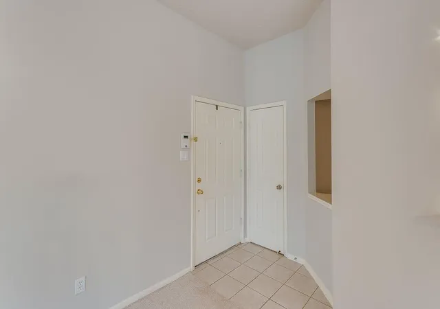 Listing Photo 5 - Condo for sale in building located at 8051 Bay Br Dr, The Woodlands, TX 77382 - Unit #333
