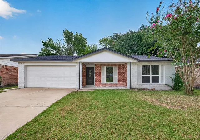 1st image of 13722 New Village Ln, Sugar Land, TX 77498 | MLS# 65122071