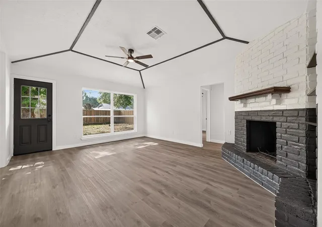 2nd image of 13722 New Village Ln, Sugar Land, TX 77498 | MLS# 65122071