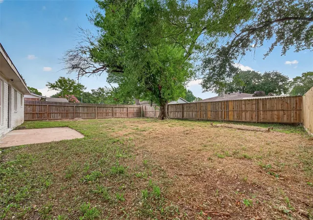 32nd image of 13722 New Village Ln, Sugar Land, TX 77498 | MLS# 65122071