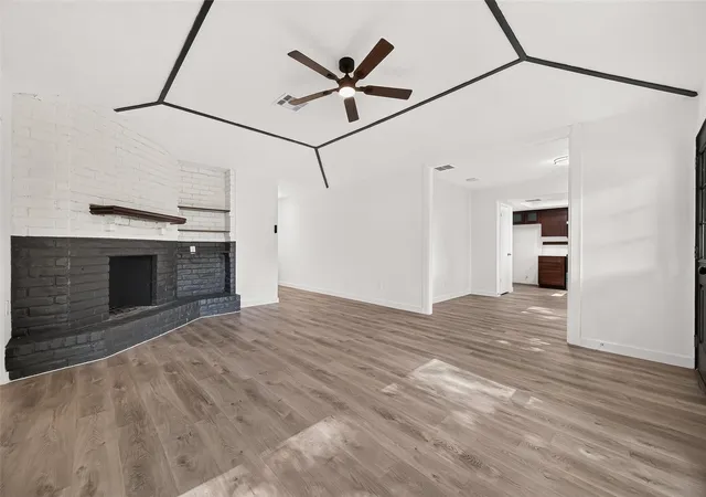 Photo 4 of Sale Pending at 13722 New Village Ln, Sugar Land, TX 77498 | MLS# 65122071 | Listing updated on 2026-09-24