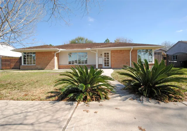Homes for sale in Houston, TX | 10615 Atwell Dr, Houston, TX 77096 | MLS# 51911083