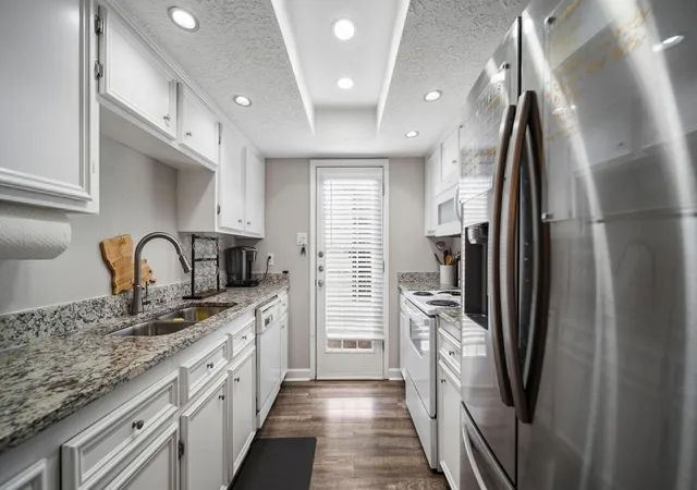 3rd image of 3936 Laura Leigh Dr, Friendswood, TX 77546 | MLS# 87554822