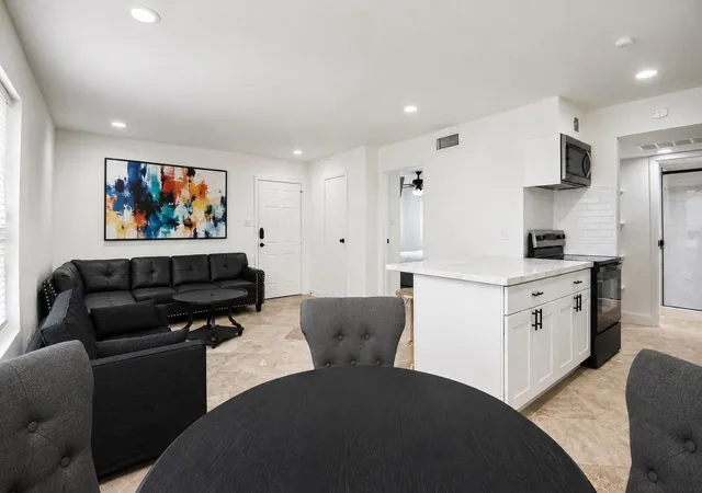 Photo 4 of Townhouse for sale at 2750 Holly Hall St #1111, Houston, TX 77054 | MLS# 61513790 | Listing updated on 2026-09-01