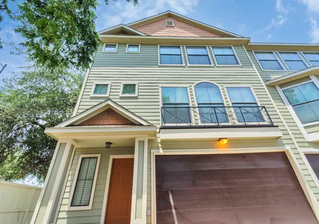 3rd image of 2003 Wichita St, Houston, TX 77004 | MLS# 61627974