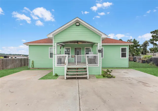Photo 1 of Single family home for sale at 2233 Hoss Ct, Conroe, TX 77306 | MLS# 25569343 | Listing updated on 2026-08-04