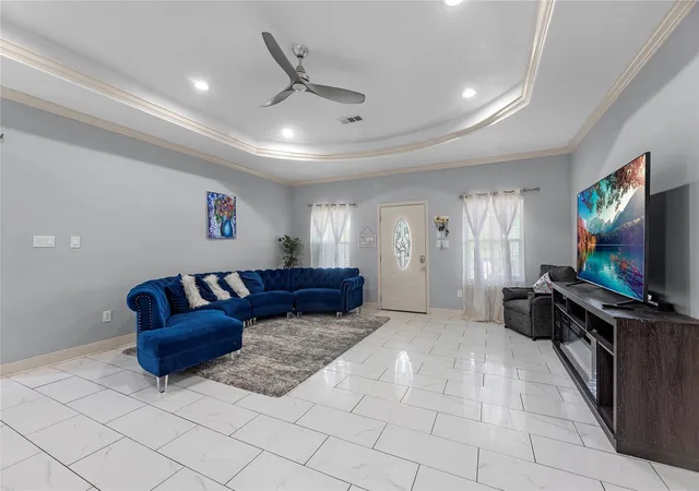 Photo 4 of Single family home for sale at 2233 Hoss Ct, Conroe, TX 77306 | MLS# 25569343 | Listing updated on 2026-08-04