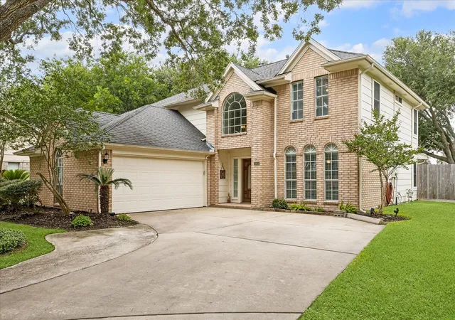 1st image of 1910 Lori Ct, Seabrook, TX 77586 | MLS# 21385156