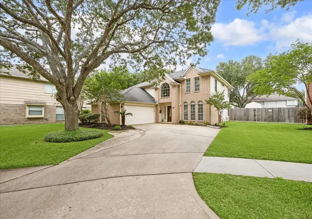 2nd image of 1910 Lori Ct, Seabrook, TX 77586 | MLS# 21385156