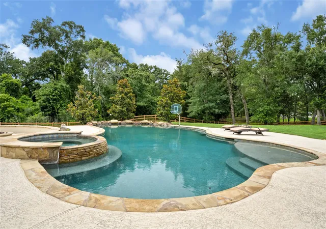 Photo 3 of Mansion for sale at 8527 Woods Holw Trl, Richmond, TX 77406 | MLS# 60554776 | Listing updated on 2026-09-04