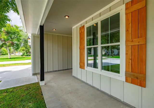 5th image of 219 E Southland Ave, Alvin, TX 77511 | MLS# 15888410