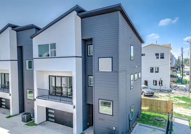 2nd image of 3209 St Emanuel St #B, Houston, TX 77004 | MLS# 65772007