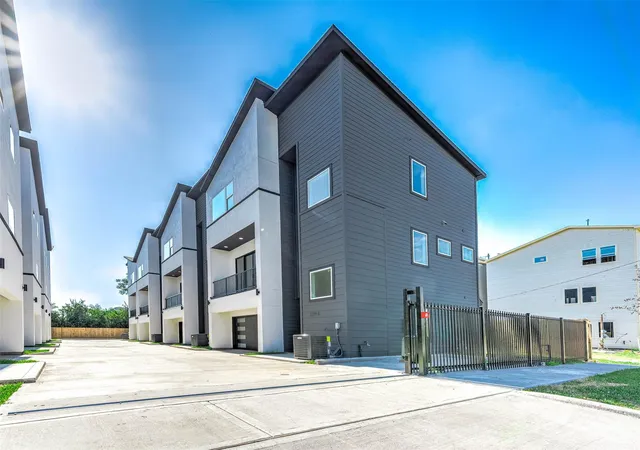 4th image of 3209 St Emanuel St #B, Houston, TX 77004 | MLS# 65772007