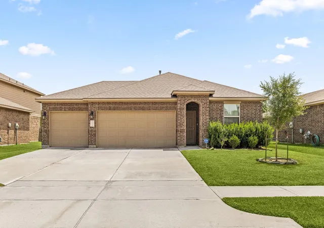 3rd image of 7734 London Tower Ln, Houston, TX 77044 | MLS# 5686939