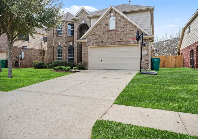 2nd image of 806 Dawn Ridge Wy, Seabrook, TX 77586 | MLS# 69935718
