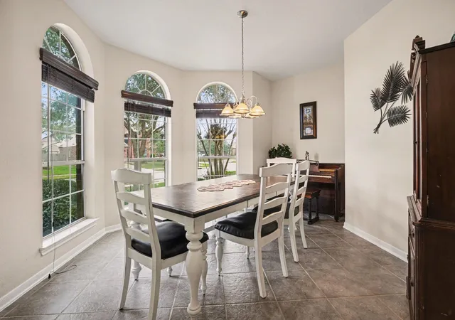 5th image of 806 Dawn Ridge Wy, Seabrook, TX 77586 | MLS# 69935718