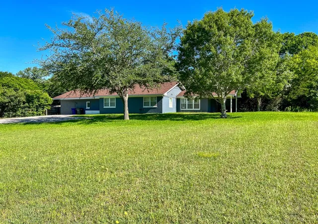 1st image of 516 Roundabout Road, Huntsville, TX 77340 | MLS# 46118577