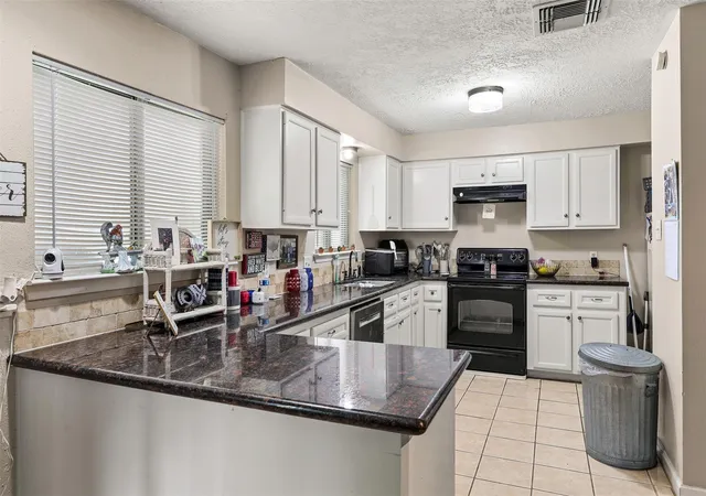 3rd image of 9838 Rocky Hollow Rd, La Porte, TX 77571 | MLS# 17796949