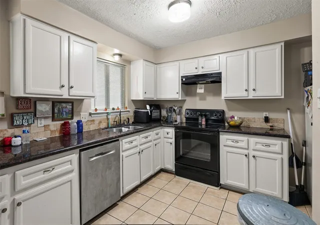 4th image of 9838 Rocky Hollow Rd, La Porte, TX 77571 | MLS# 17796949