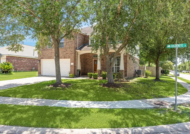 Photo 2 of Sale Pending at 2551 Goldeneye Ln, League City, TX 77573 | MLS# 79079600 | Listing updated on 2026-09-09