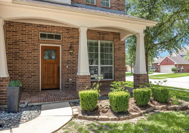 Photo 4 of Sale Pending at 2551 Goldeneye Ln, League City, TX 77573 | MLS# 79079600 | Listing updated on 2026-09-09