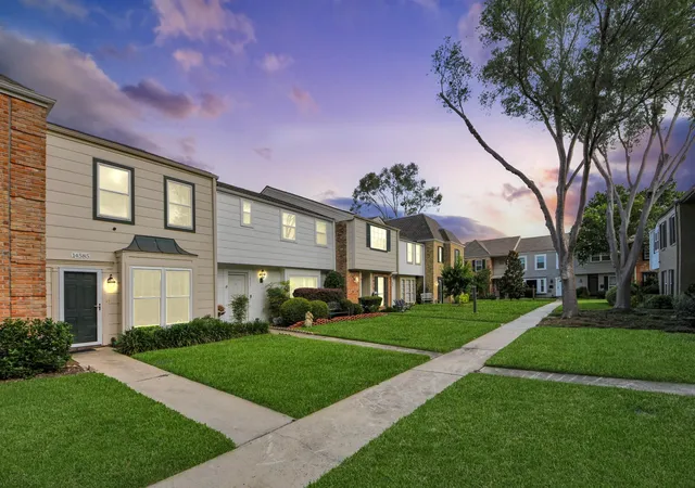 Townhouse for sale at 14585 Misty Meadow Ln, Houston, TX 77079 | MLS# 94199567