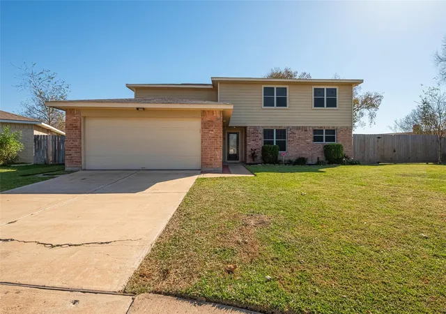1st image of 13703 Templar Ln, Sugar Land, TX 77498 | MLS# 74200415