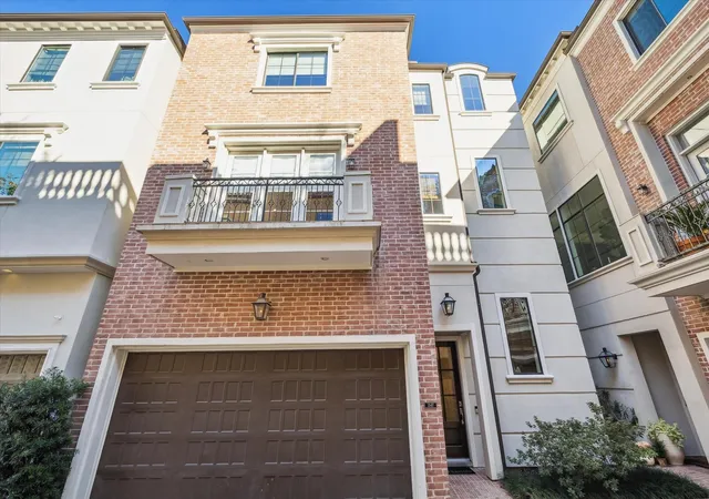 3rd image of 1547 Nevada St, Houston, TX 77006 | MLS# 77365471