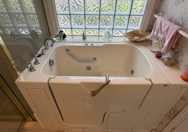 Photo 4 of Single family home for sale at 14727 N Eldridge Pkwy, Houston, TX 77070 | MLS# 76495411 | Listing updated on 2026-06-21