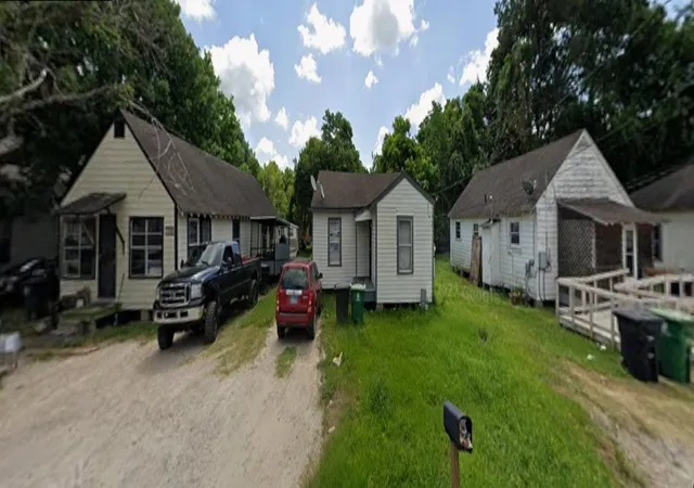 2nd image of 7328 Parkes St, Houston, TX 77088 | MLS# 61829172