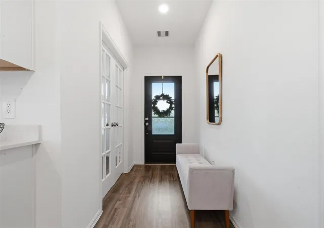 Photo 4 of Sale Pending at 1386 Antigua Dr, Conroe, TX 77301 | MLS# 31834851 | Listing updated on 2026-09-15