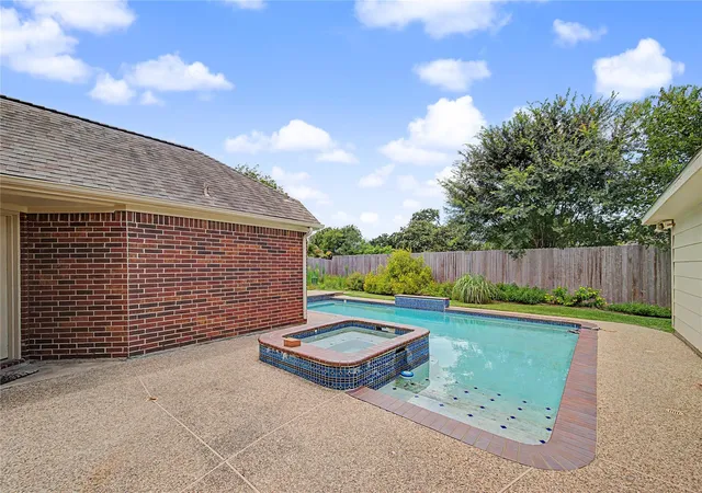 Homes for sale in Friendswood, TX | 1210 Bob White Dr, Friendswood, TX 77546 | MLS# 25311320