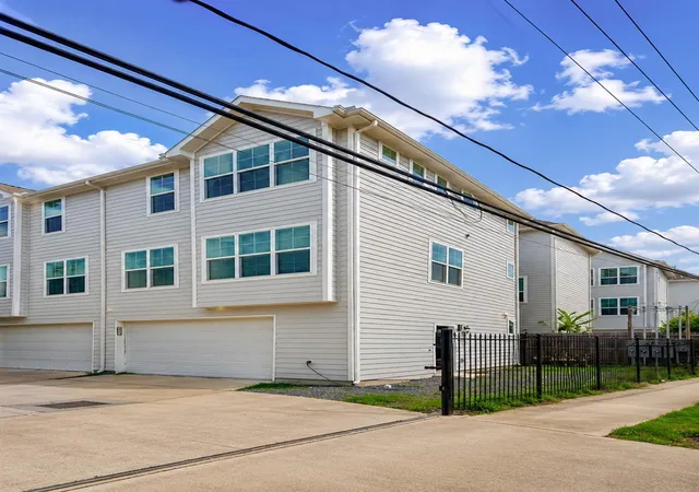 1st image of 603 Link Rd #H, Houston, TX 77009 | MLS# 31237347