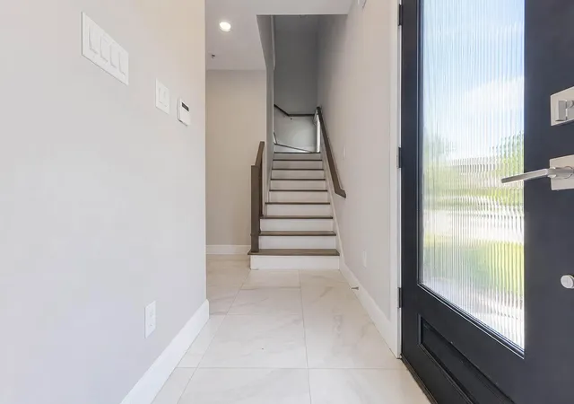 2nd image of 603 Link Rd #H, Houston, TX 77009 | MLS# 31237347