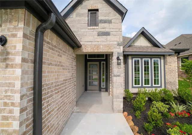 3rd image of 2031 Winepress Rd, Brenham, TX 77833 | MLS# 35695238