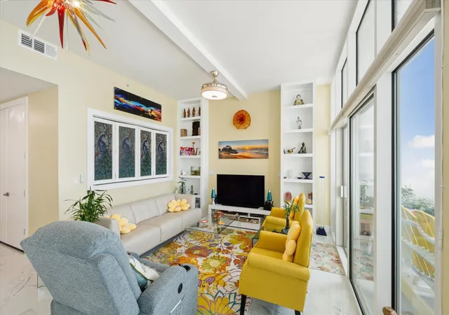 Listing Photo 3 - Condo for sale in building located at 500 Seawall Blvd, Galveston, TX 77550 - Unit #1014