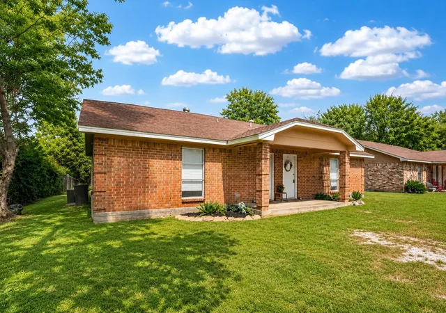 45th image of 406 W Oak St, Highlands, TX 77562 | MLS# 27829459