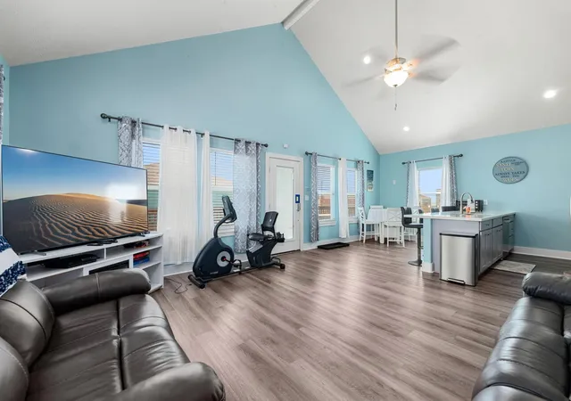 4th image of 1840 Pompano Ln, Port Bolivar, TX 77650 | MLS# 31600106