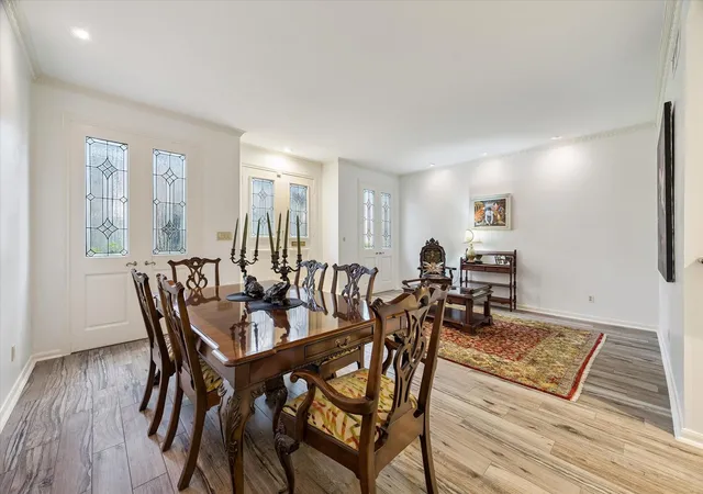 Photo 3 of Townhouse for sale at 7615 Del Monte Dr, Houston, TX 77063 | MLS# 85496622 | Listing updated on 2026-09-17