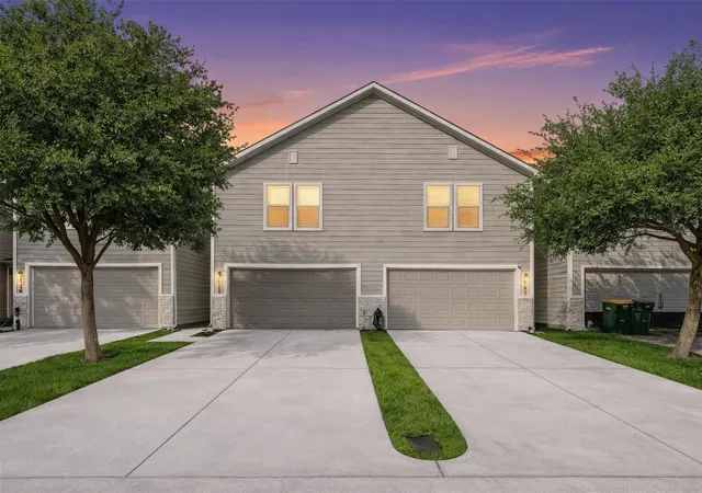 Photo 1 of Townhouse for sale at 6119 Shadow Isle Ln, Houston, TX 77084 | MLS# 6106290 | Listing updated on 2026-08-19