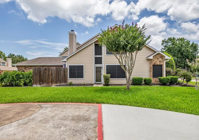 Homes for sale in Houston, TX | 1464 Gemini St, Houston, TX 77058 | MLS# 29468699