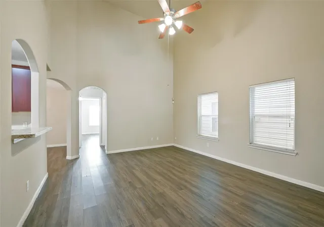 Photo 3 of Single family home for sale at 14902 Aberdeen Meadow Ln, Houston, TX 77053 | MLS# 16718882 | Listing updated on 2026-09-03
