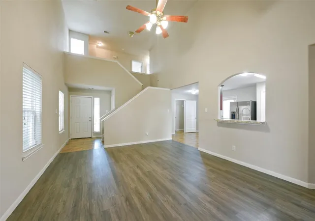 Photo 4 of Single family home for sale at 14902 Aberdeen Meadow Ln, Houston, TX 77053 | MLS# 16718882 | Listing updated on 2026-09-03