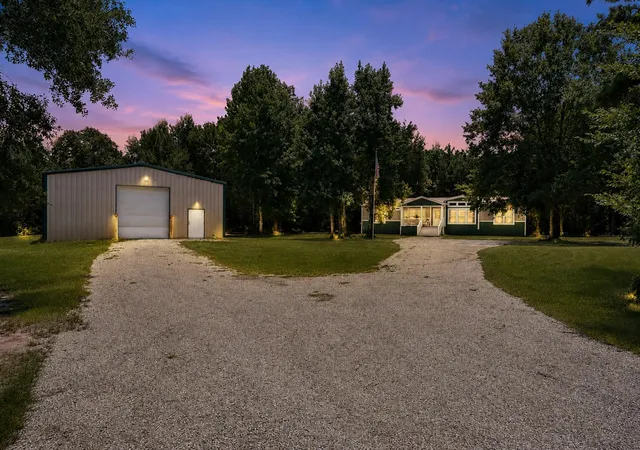 2nd image of 103 Louis Voan Rd, Huntsville, TX 77320 | MLS# 72699888