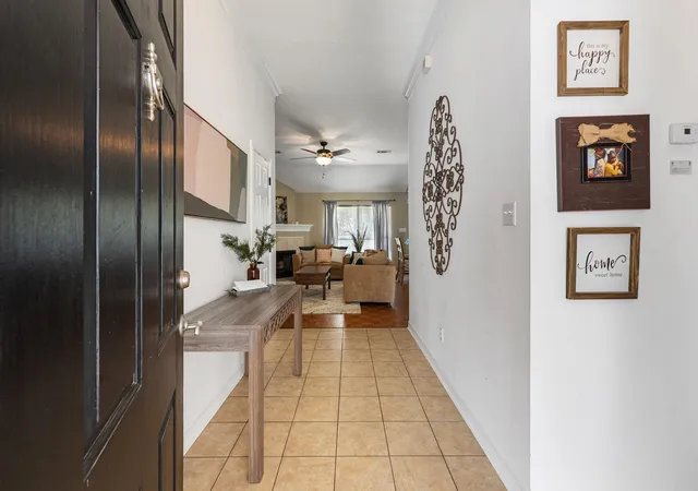 Photo 4 of Single family home for sale at 1711 Beaver Pond Ct, Bryan, TX 77807 | MLS# 68070477 | Listing updated on 2026-03-05
