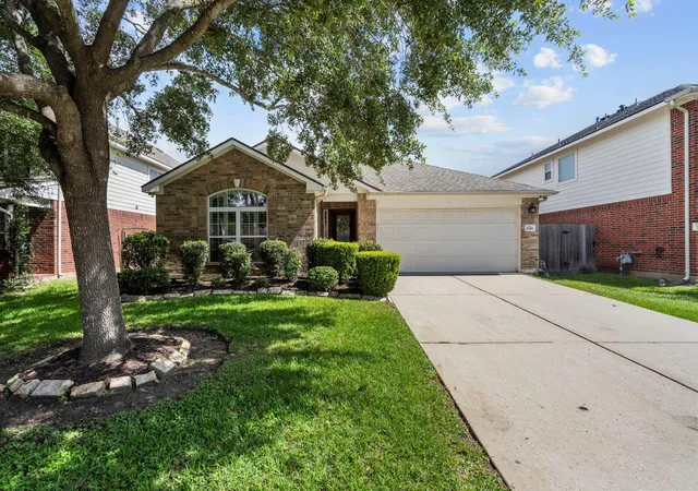 2nd image of 2618 Los Alamos Cir, Deer Park, TX 77536 | MLS# 95738004